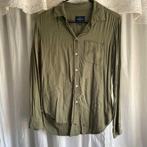 AE OLIVE GREEN BUTTON DOWN BLOUSE